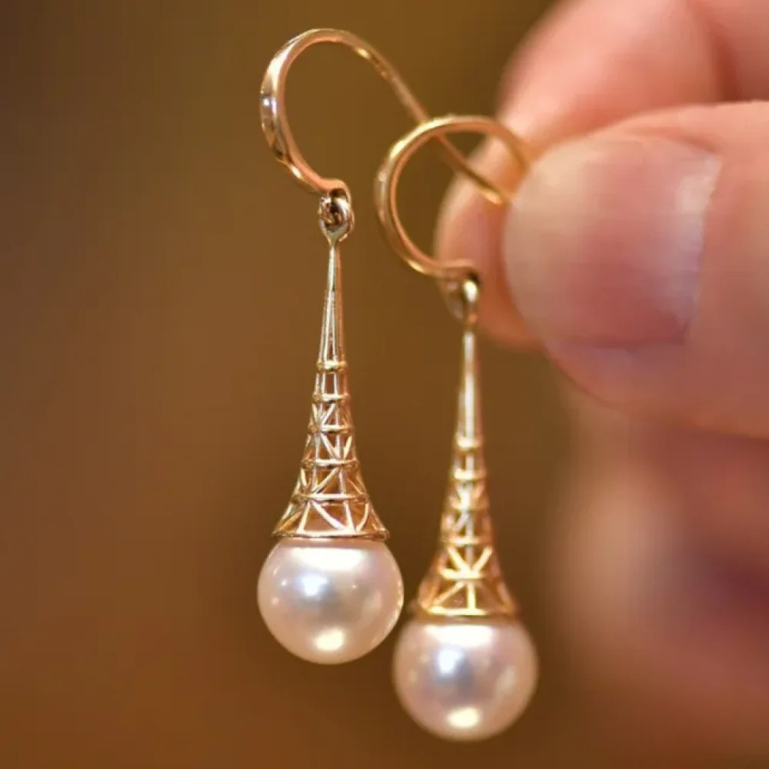 Timeless Gold Pearl Earrings - Exclusive Edition