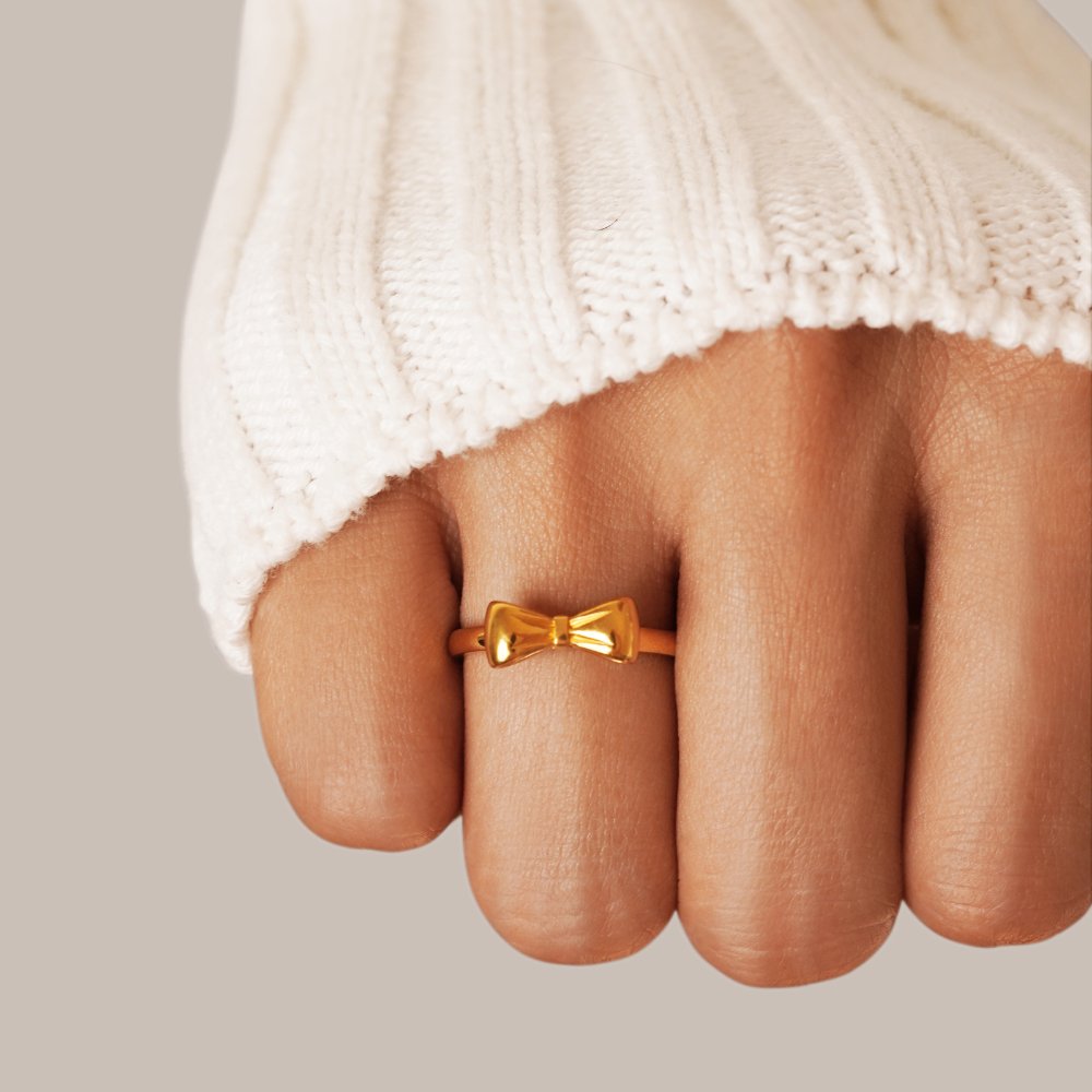 Ellie Gold Knot Ring