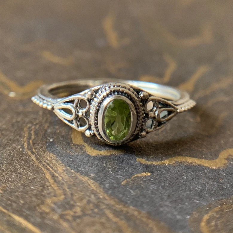 Vintage Silver Ring with Olive Stone