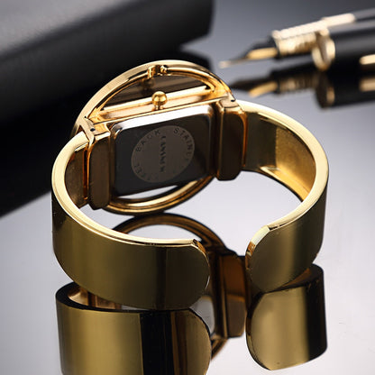 Cansnow Classic Stainless Steel Bracelet Watch