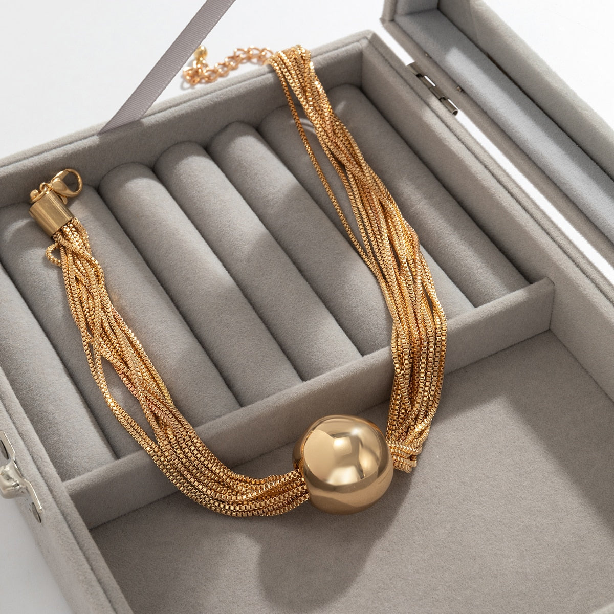 Izy Lynden - Dazzling Chain Choker