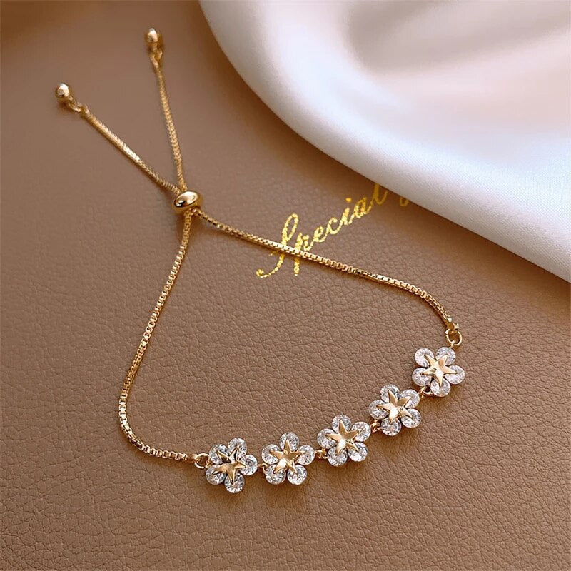Adjustable Crystal Flower Bracelet - Leocadia