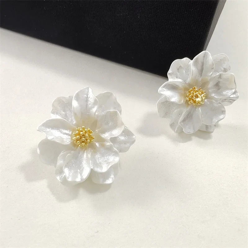 Opal Collection White Acrylic Flower Stud Earrings - Exclusive
