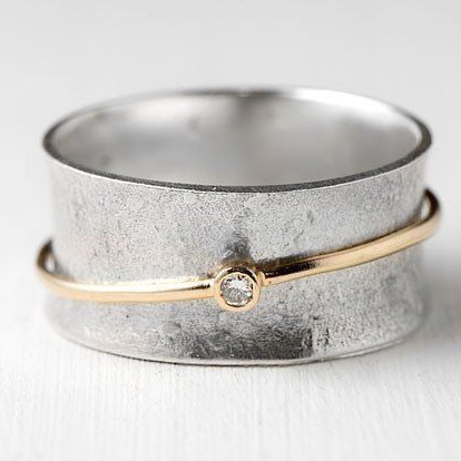 Vintage Silver Ring with Zirconia and Gold Line