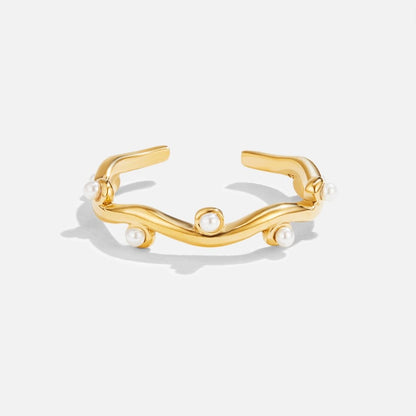 Gold Wavy Pearl Ring